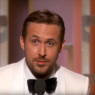 Ο Ryan Gosling μας υπενθυμίζει πόσο δύσκολο είναι να είσαι γυναίκα -ακόμη κι αν είσαι παντρεμένη με τον Ryan Gosling