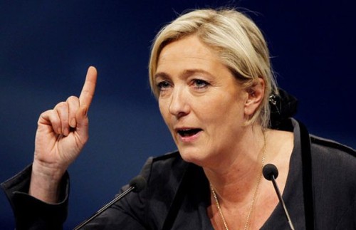 Καθ’ όλα νόμιμη για τη Μαρί Λεπέν η προσάρτηση της Κριμαίας από τη Ρωσία