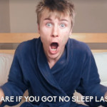 Πώς κάνει η μητέρα σου κάθε πρωί; Αυτό το viral βίντεο θα σε κάνει να ταυτιστείς