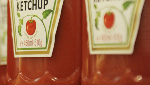 Κολλάει η κέτσαπ στο μπουκάλι; Σας έχουμε την λύση!