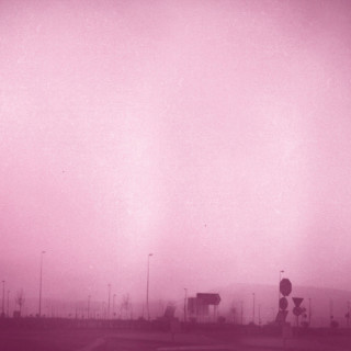 Οι Magenta Flaws είναι αυθεντικά παιδιά των 90s. Αλλά, θα έπαιζαν και λίγη μπαλίτσα με τον Bob Marley…