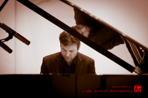 Ο βιρτουόζος Απόστoλος Παληός παίζει «Το piano στα forte του»