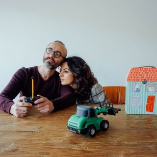 Το Play House ανεβαίνει για πρώτη φορά στην Ελλάδα