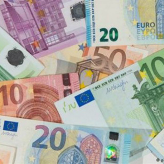 Κορονοϊός: Ποιοι δικαιούνται το επίδομα των 800 ευρώ;