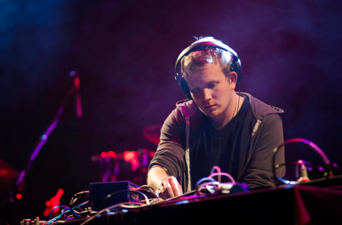 Το Spinster υποδέχεται τον Βέλγο DJ Poldoore