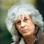 Σε λαϊκό προσκύνημα η σορός του Λουκιανού Κηλαηδόνη