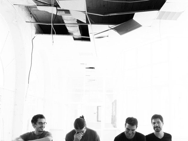 Οι Gandi προσεύχονται στον Michael Stipe