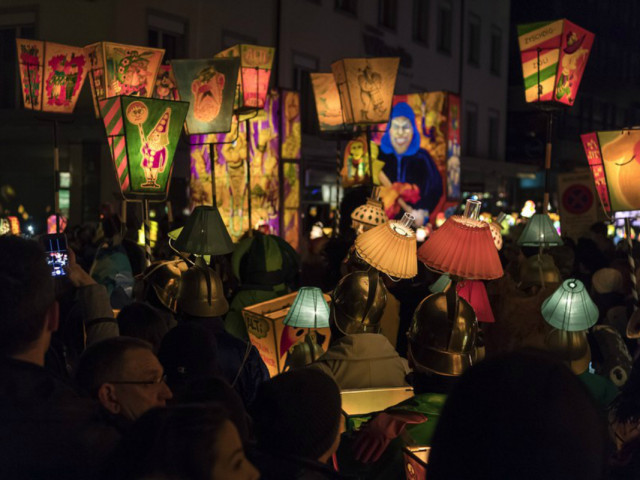 Morgestraich: Το εναρκτήριο λάκτισμα για το καρναβάλι της Βασιλείας στην Ελβετία