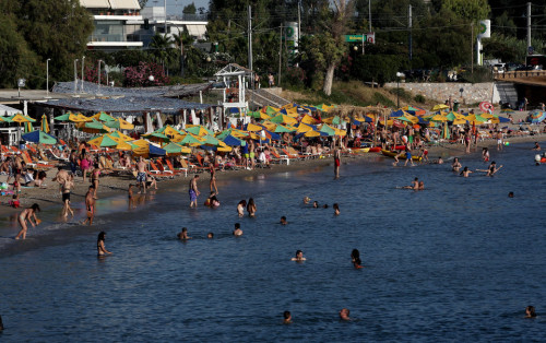 Σπάνε ρεκόρ οι προκρατήσεις Ρώσων τουριστών για διακοπές στην Ελλάδα