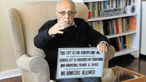 Απεβίωσε ο ακτιβιστής κατά του απαρτχάιντ, Αχμέντ Κατράντα