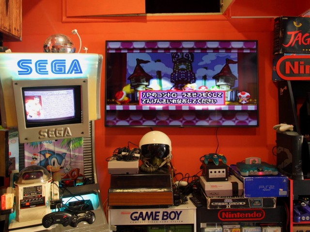 Επισκεφθήκαμε τον παράδεισο των vintage παιχνιδιών στο Γκάζι