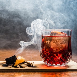 Με τον καινούριο του κατάλογο το Οdori βάζει αληθινές ιστορίες με βερμούτ στα ποτήρια μας