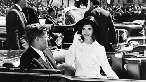 Aνακαλύφθηκαν oι χαμένες ερωτικές επιστολές της Τζάκι Κένεντι στον περιφρονημένο θαυμαστή της