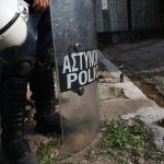 Έφοδος των αστυνομικών δυνάμεων σε καταλήψεις