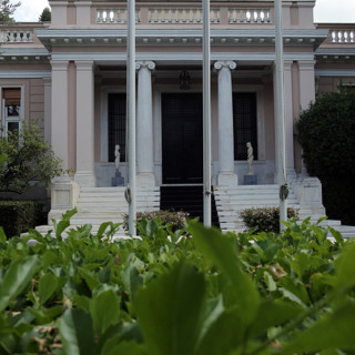 Σε κερδοσκοπικές πιέσεις αποδίδει την κατάσταση στο Χρηματιστήριο η κυβέρνηση