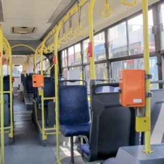 Άγνωστοι κατέστρεψαν ακυρωτικά μηχανήματα σε λεωφορείο της γραμμής Γλυφάδα–Βάρη