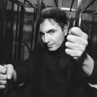 Για τον Λεωνίδα Σκιαδά η Death Disco σημαίνει dancing, laughing, drinking, loving