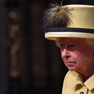 Πότε φρίκαρε εντελώς η Βασίλισσα Ελισάβετ (Bίντεο)