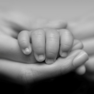 Θέμα χρόνου η νομοθετική πρωτοβουλία για την υιοθεσία και την αναδοχή