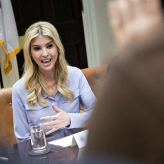 Η Ιβάνκα Τραμπ θα συμβουλεύει αμισθί τον Λευκό Οίκο