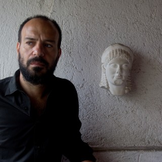 Ο Δούκας Καπάνταης δεν είναι σίγουρος αν τον έχει αποβλακώσει κάποιο βιβλίο