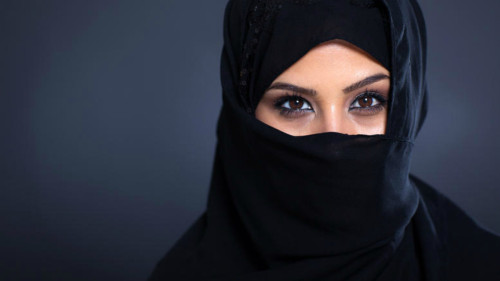 Ευρωδικαστήριο: Ο εργοδότης μπορεί να απαγορεύει εμφανή θρησκευτικά σύμβολα