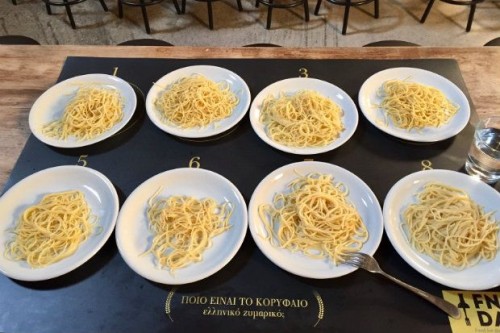 Μια τυφλή γευσιγνωσία ζυμαρικών στο «Θα σε κάνω Βασίλισσα»