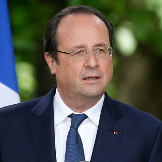 Πραγματική η απειλή της νίκης της Λεπέν, προειδοποιεί ο Ολάντ