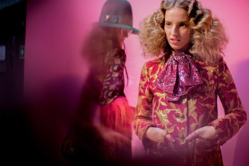 Petra Collins: Ένα «ουγγρικό όνειρο» για τα γυαλιά Gucci