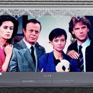 10 +1 τηλεοπτικά φαινόμενα της ελληνικής τηλεόρασης που συζητήθηκαν για τους σωστούς ή λάθος λόγους