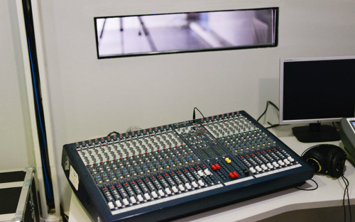 Το πιο σύγχρονο τηλεοπτικό στούντιο των Βαλκανίων βρίσκεται στο ΕΚΠΑ