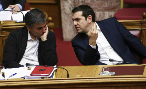 «Ναυάγιο» η διαπραγμάτευση λόγω του τσακωμού Τσίπρα-Τσακαλώτου