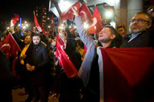 Ωρύεται η Άγκυρα εναντίον της Ολλανδίας