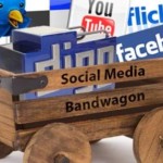 «Αθώα» τα μέσα κοινωνικής δικτύωσης για την πολιτική πόλωση