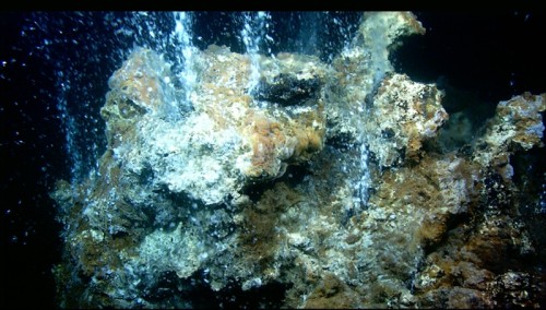 Επικίνδυνο ενεργό υποθαλάσσιο ηφαίστειο κοντά στη Σαντορίνη