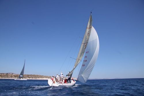 Παρουσιάστηκε το πρόγραμμα του 50ου Διεθνούς Ιστιοπλοϊκού Αγώνα Άνδρου