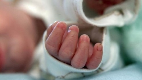 Τρεις συλλήψεις για αγοραπωλησία βρέφους