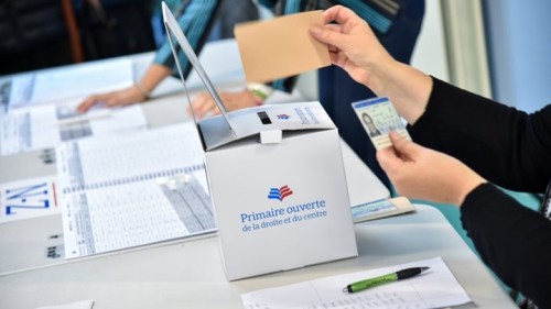 Ο Μακρόν επικρατεί της Λεπέν για τον β’ γύρο σύμφωνα με δημοσκόπηση