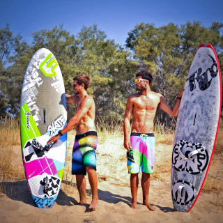 Στο Ride with the Gods θα δεις τον Δία να κάνει windsurf