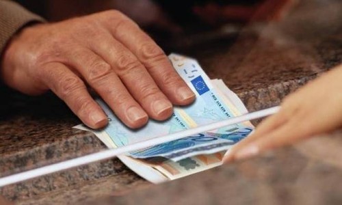 Περικοπές σε 900.000 συντάξεις από το 2019