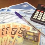 Πέφτει ακόμα πιο χαμηλά το αφορολόγητο όριο