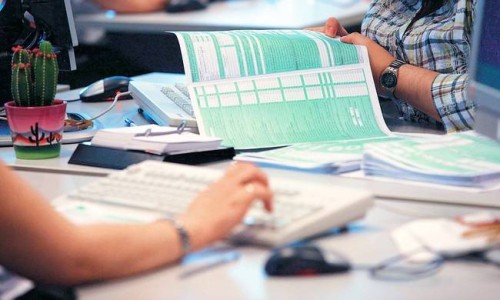 Παρατείνεται μέχρι 30 Ιουνίου η υποβολή φορολογικών δηλώσεων