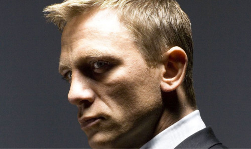 Ο Ντάνιελ Κρεγκ  επιστρέφει ως Τζέιμς Μπόντ για άλλη μια φορά