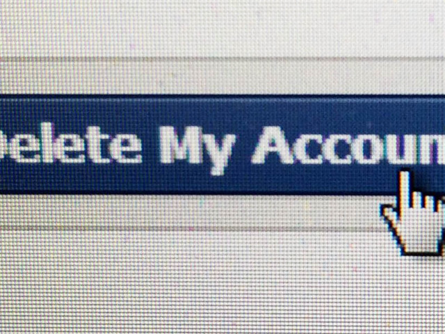 Στο Τέλος του 2018, Λέτε Να Έχουμε Βγει Όλοι Από το Facebook; 