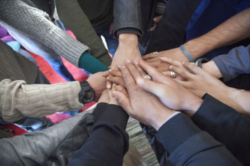 Universitas: Mια ομαδική έκθεση με θέμα την μετανάστευση και τη μάθηση