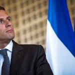 Ο Μακρόν διατηρεί την προοπτική της νίκης στον δεύτερο εκλογικό γύρο