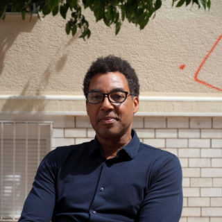 Ρικ Λόου: «Eίμαι στην Αθήνα για να μεταμορφωθούν τα πράγματα κι εδώ»