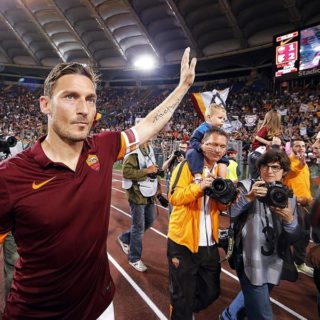 Francesco Totti: O τελευταίος μεγάλος αρχηγός αποχαιρετά τα γήπεδα