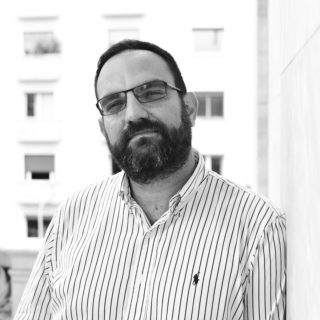 Ο Βαγγέλης Προβιάς χώρισε σχέση του γιατί του έριχνε ριγκατόνι στα βιβλία