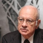 Παπαδημητρίου: Καταστήματα ανοιχτά 30 Κυριακές το χρόνο